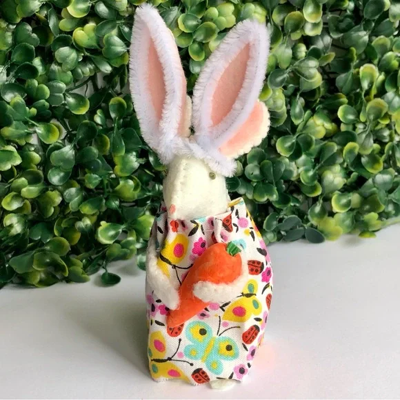 Bunny ears mouse hand-sewn felt carrot art doll Hand Crafted handmade - Picture 6 of 9